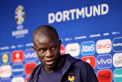 N'Golo Kante: "Ich denke noch nicht an einen Wechsel zu einem anderen Verein"