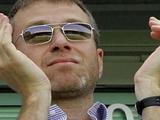 Британский журналист: «Абрамович избавляется от дебоширов»