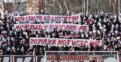Фанаты «Райо Вальекано» продолжают давление на Романа Зозулю (ФОТО)