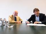 It's official. Conte is the new head coach of Napoli