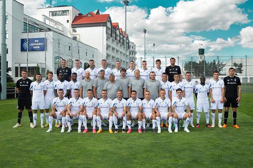 «Динамо» опубликовало официальное командное ФОТО на сезон-2023/2024