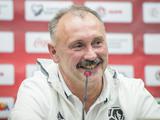 Главный тренер сборной Беларуси продекламировал «Заповіт»