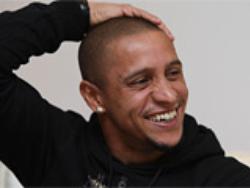 В Самаре в Роберто Карлоса бросили банан (ОБНОВЛЕНО. ВИДЕО)