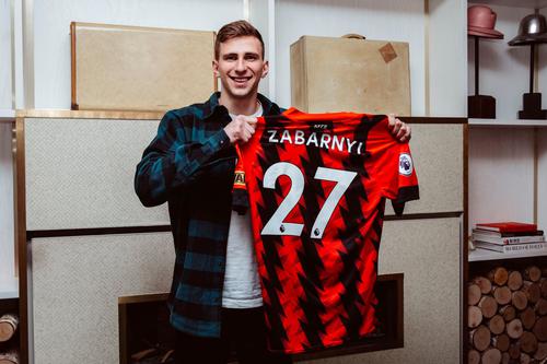 «Борнмут» представил Забарного при помощи футбольного менеджера (ВИДЕО)