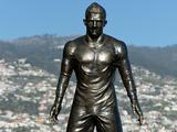 Статую Криштиану Роналду на Мадейре убрали с улицы из-за вандалов