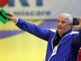 Румынский тренер заявил, что он уйдет в отставку одновременно с Мирчей Луческу