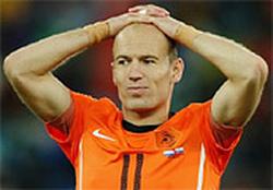 «Бавария» требует от голландской федерации футбола «семизначную сумму» за травму Роббена
