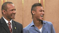 Отец Неймара хочет купить бразильский клуб, чтобы не потерять контроль над футболистами