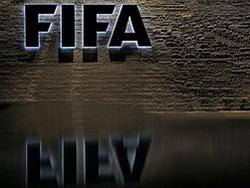 ФИФА оштрафовала Хорватию и Грецию за расизм фанатов