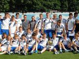 Премьер-лига наградила чемпионов Украины – динамовцев U-19 (ФОТО) 