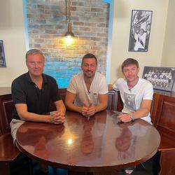 Милевский встретился с Хацкевичем и Шацких в киевском пабе (ФОТО)