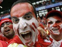 Турецкий парламент одобрил закон об уголовных наказаниях за хулиганство на стадионах