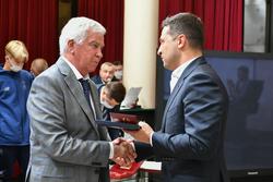 Не в бровь, а в глаз...(окончание)