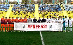 Игроки «Карпат» и «Мариуполя» поддержали украинских пленных (ФОТО)