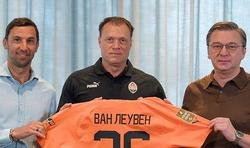 «Призначити і звільнити Патріка ван Леувена — емоційні рішення Ріната Ахметова», — Бурбас