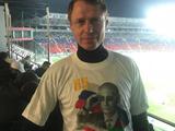 Олега Кононова уволили из «Ахмата». Он уже удалил фото в футболке с Путиным