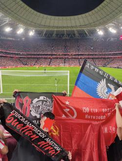 Красно-белые полосы истории