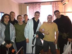 Футболісти Динамо провідали наших воїнів в госпіталі
