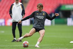 Journalist: "Real Madrid to extend Modric's contract for one year