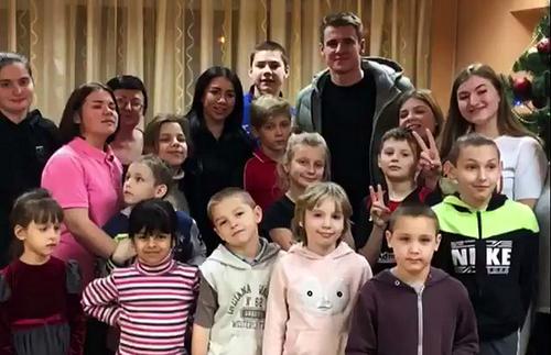 Артем Беседин проведал детей в харьковском Центре социально-психологической реабилитации (ВИДЕО)