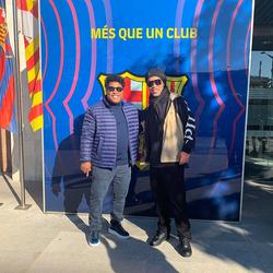 Роналдиньо объявил о возвращении в «Барселону»