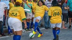 Бразильские проститутки сыграли в футбол