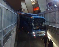 Автобус «Челси» попал в аварию в Париже (ФОТО) 