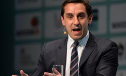 Гэри Невилл: «Моуринью хочет сохранить авторитет Генриха Мхитаряна»