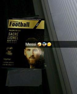 France Football поместил на обложку Месси с «Золотым мячом» (ФОТО)