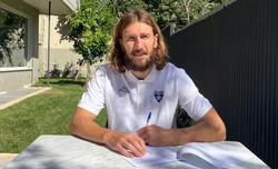 35-летний Чигринский подписал новый контракт с «Ионикосом» (ФОТО)
