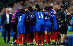 Во Франции победой хозяев над Румынией стартовал Евро-2016