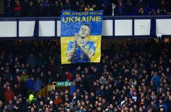 ФОТО: Поддержка Миколенко и Украины от трибун «Эвертона» 