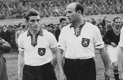 Немецкий футбольный союз извинился за нацистское ФОТО