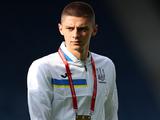 Vitalii Mykolenko wird gegen Rumänien nicht spielen - offiziell
