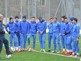 Сборная Украины U-17 выпустила 2 отстраненных игроков в отборе Евро-18. Команде угрожает техпоражение
