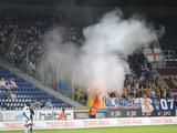 Болельщики «Генка» разжигали огонь на трибунах стадиона в Остенде