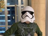 Виктор Цыганков примерил маску имперского штурмовика из «Звёздных войн» (ФОТО)