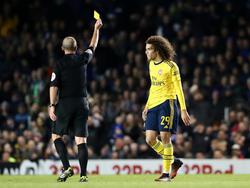 Арбитр показал хавбеку «Арсенала» жёлтую карточку за слишком эмоциональную установку мяча