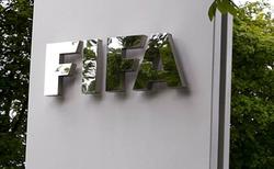 ФИФА: Блаттер будет переизбран не раньше декабря