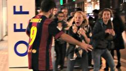 На улицах Барселоны появился зомби Суарес (ВИДЕО)