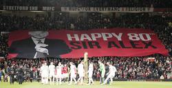 Фанаты «Манчестер Юнайтед» поздравили Фергюсона с 80-летием, развернув огромный баннер на трибунах (ФОТО)