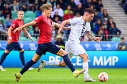 Почти 6000 футболистов покинули Украину из-за войны