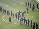 Во Франкфурте футбольные болельщики подрались с полицейскими