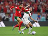 Защитник сборной Португалии сломал руку в матче 1/4 финала ЧМ-2022 с Марокко, но доиграл до конца