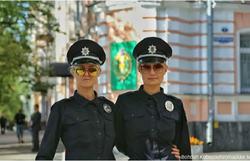 А ну ка лицом в землю работает полиция Киева:-)