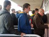 Перед матчем Украина — Македония фаны устраивали самосуд над спекулянтами билетами