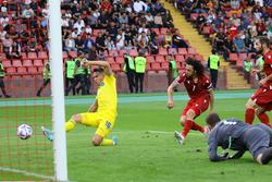 Болельщики назвали лучшего игрока матча Армения — Украина