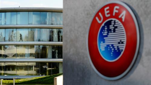 Официально. УЕФА запретил рукопожатия перед матчами