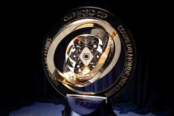 Офсайди і VAR у прямому ефірі. На Клубному чемпіонаті світу будуть протестовані нововведення