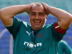 Бывший болгарский премьер стал самым возрастным футболистом в истории страны